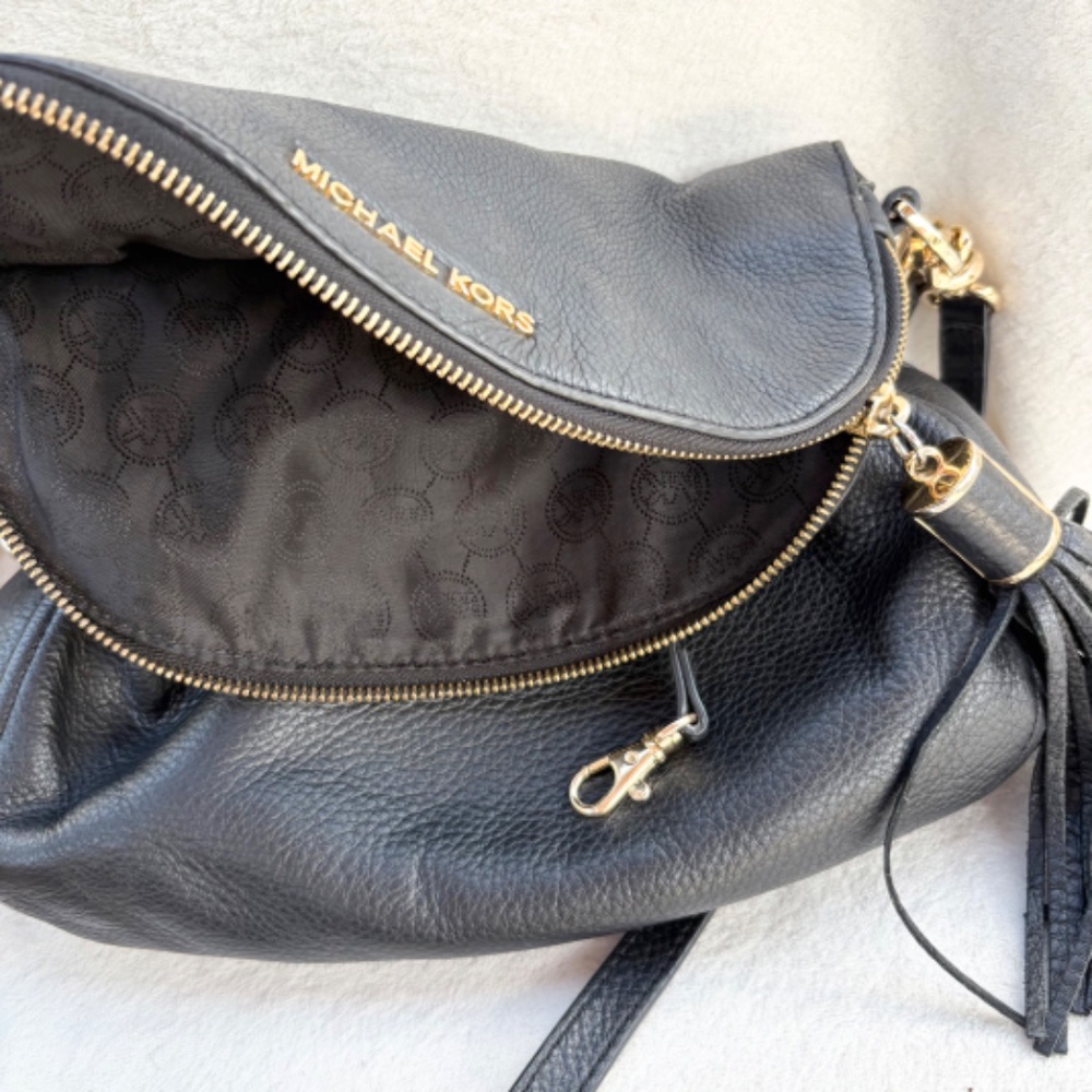 Michael Kors Bedford Black Pebbled Leather Crossbody Bag Gold Hardware Tassel - Picture 5 of 15
